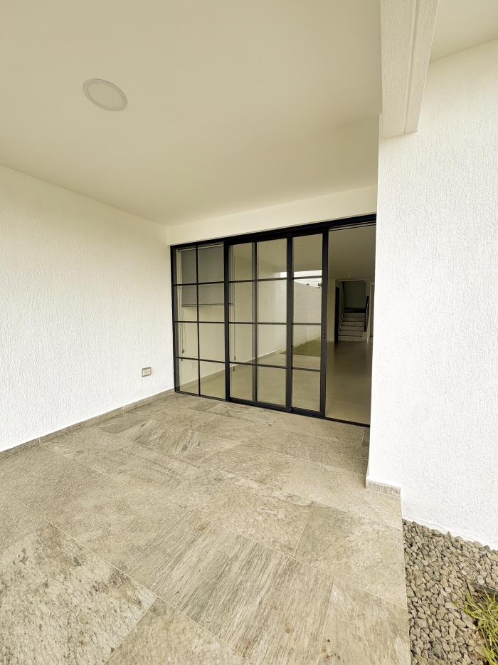 Casa a estrenar en alquiler en Residencial Antibes II - 13