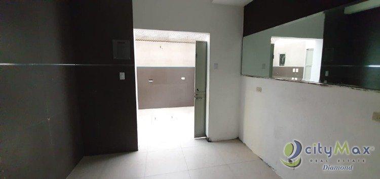 LOCAL COMERCIAL EN ZONA 10 EN RENTA - Image 3