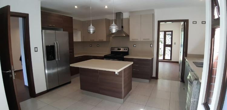 Residencia en venta en Condominio Santa Catarina Guate - Miniatura 8