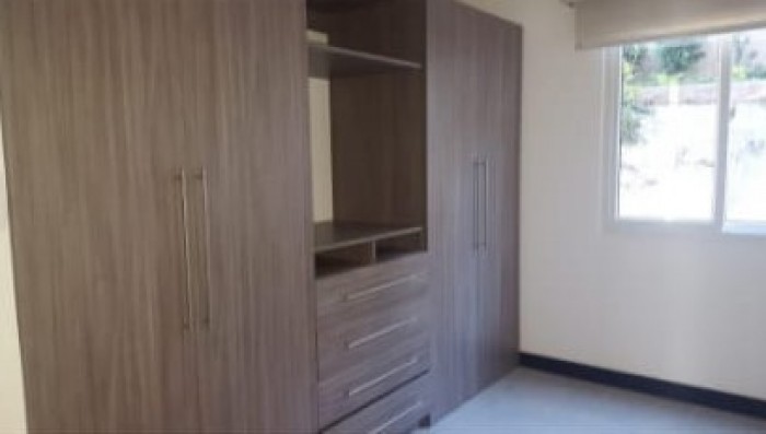 Apartamento en alquiler en Zona 16 - Image 2