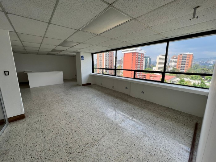 Alquiler Oficina de 100mts2 Centro Empresarial zona 10