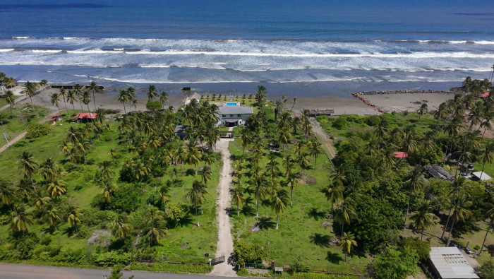 Terreno a metros de la playa en El Espino Usulután - 1