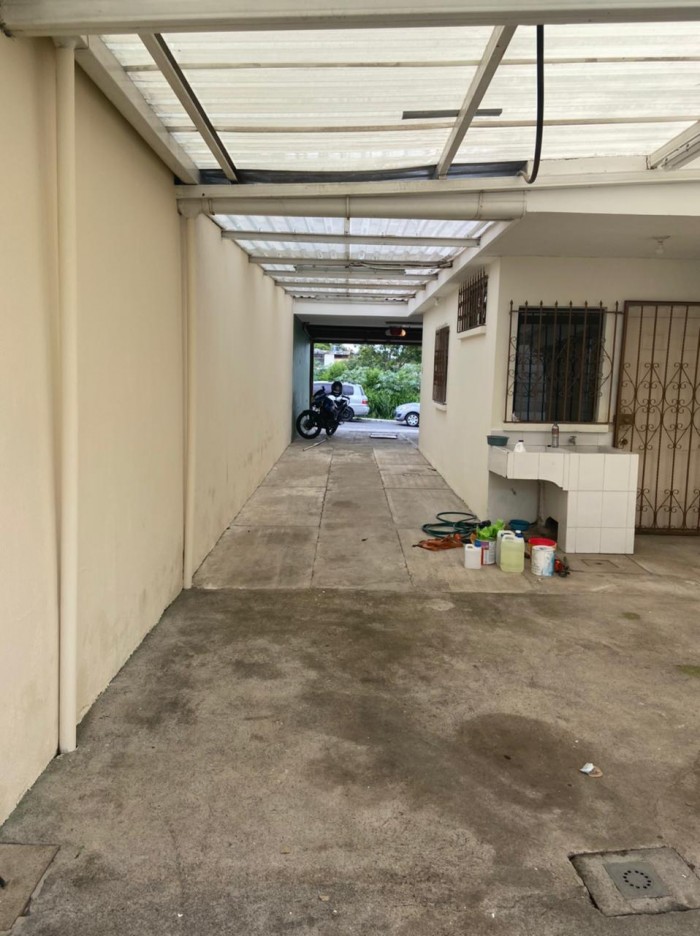 VENDO CASA DE UN NIVEL EN CIUDAD CRISTOBAL SECTOR B4 — foto 7