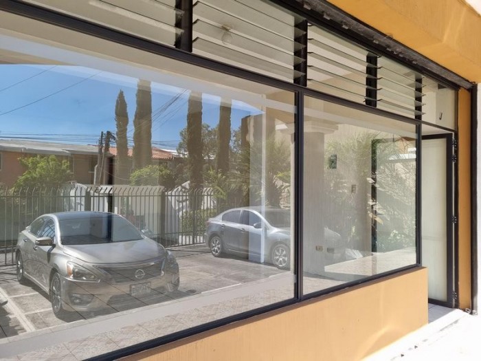 Local en Renta San Cristóbal, vía deportiva - Image 2