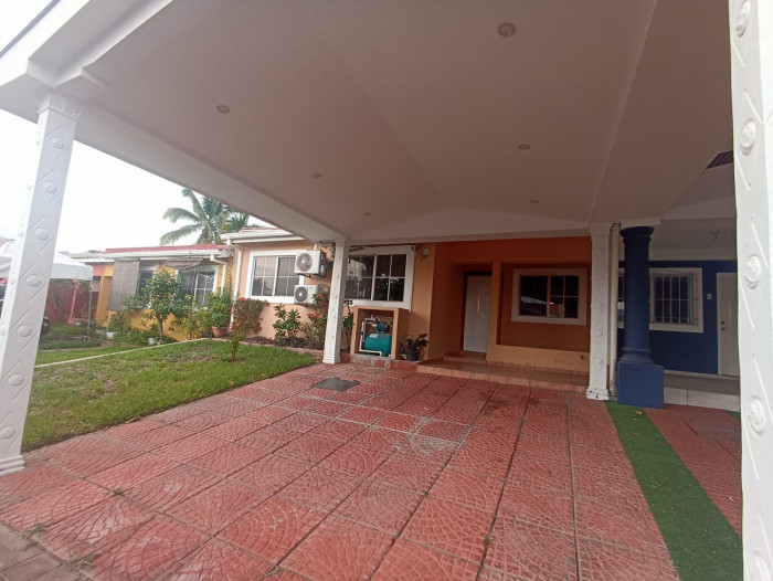 Casa en alquiler en Residencial Bosques de Lourdes - 2