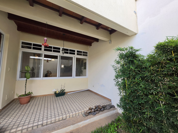 VENDO CASA DE 4 HAB EN HACIENDA REAL ZONA 16 — foto 2