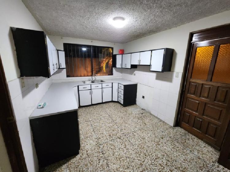 Casa en renta dentro de condominio, en la Doroteo Guamu — foto 7