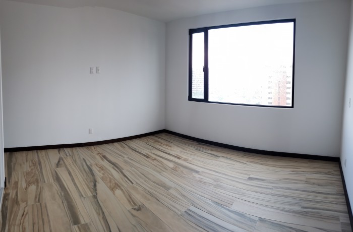 Vendo Apartamento con 298.00m2 totales en Zona 14 - Image 5