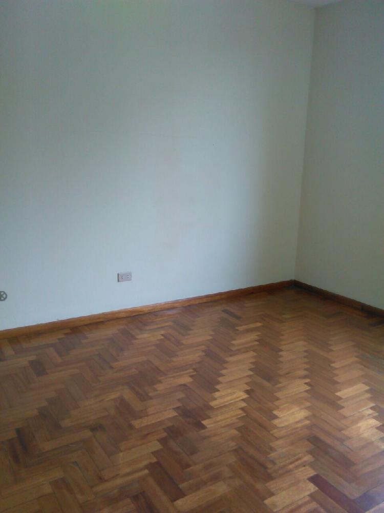 Plus Real Estate renta casa en zona 14