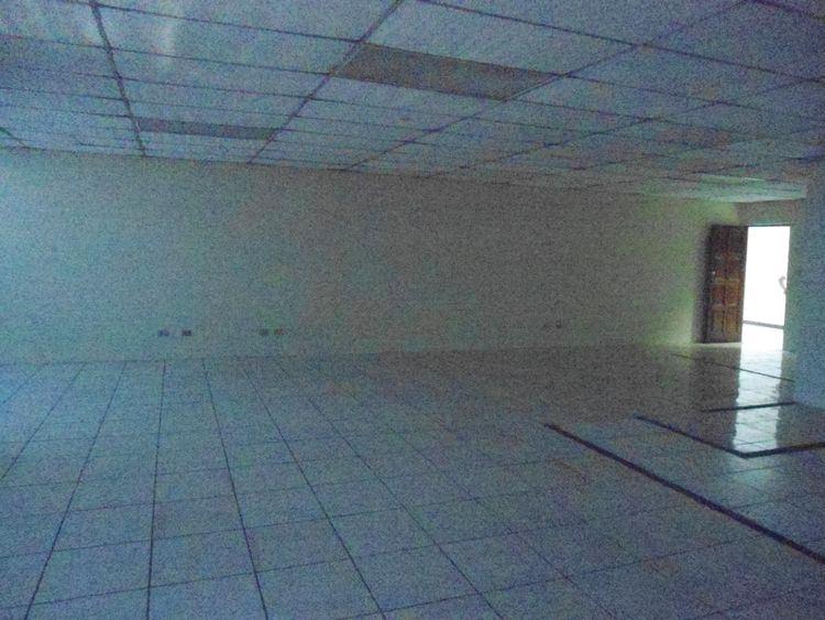 OFICINA COMERCIAL EN RENTA EN CALZADA ROOSEVELT - Image 3