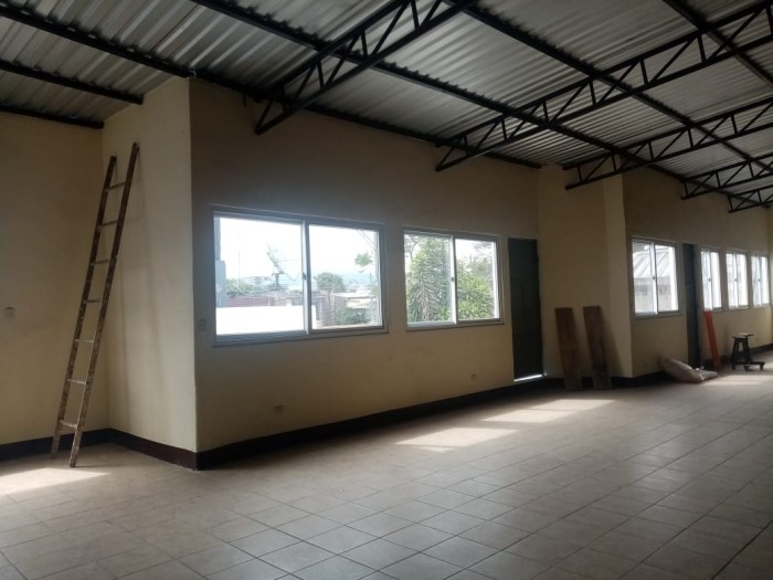 Rento amplia casa para uso comercial zona 9 — foto 10