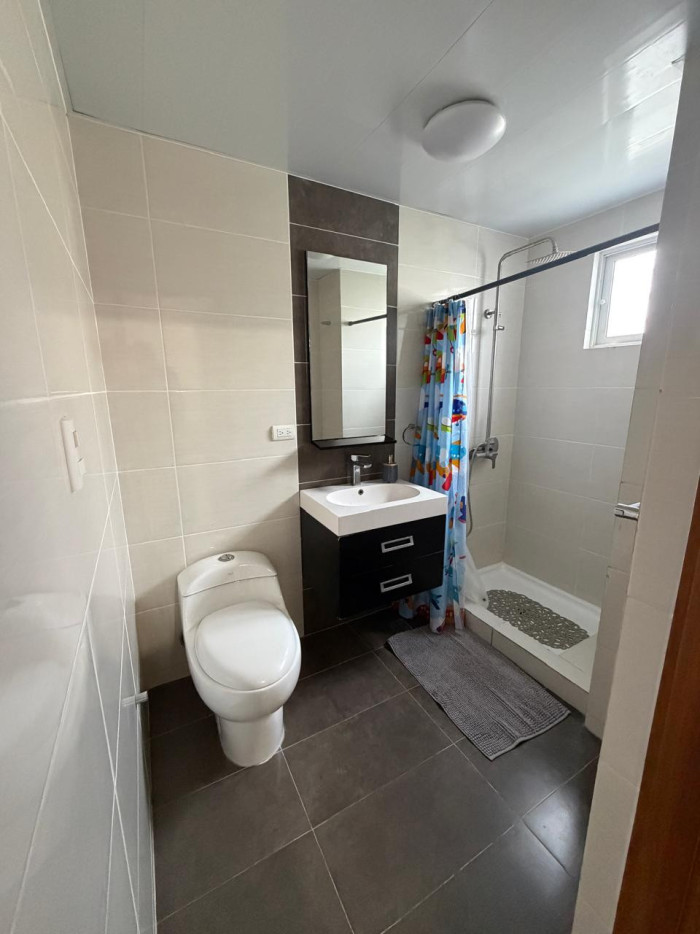 Apartamento en Renta Amueblado en Evaristo Morales Santo Domingo - 5