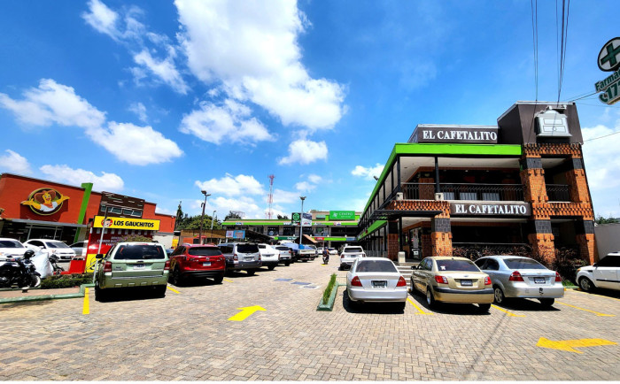 Local Comercial en renta en plaza ubicada en San Lucas