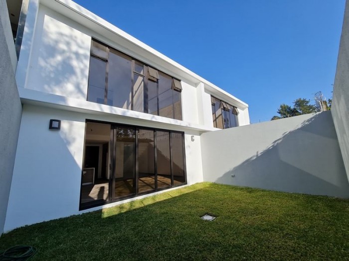 Casa en Venta Zona 15 Vista Hermosa I Ciudad Guatemala - Image 2