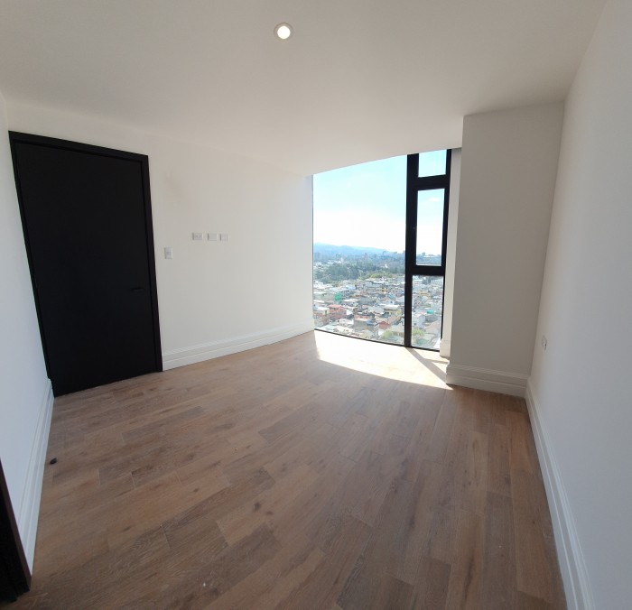 APARTAMENTO EN VENTA EN EDIFICIO CENTRICO DE ZONA 5 - Miniatura 4