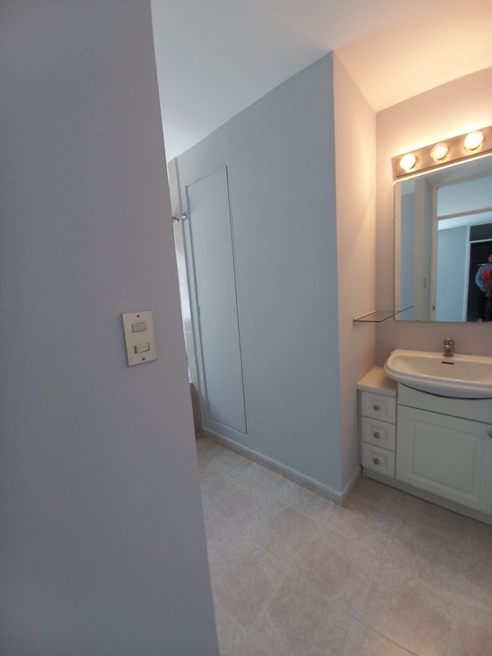 APARTAMENTO SUPER AMPLIO EN #VENTA ZONA 10 - Miniatura 6