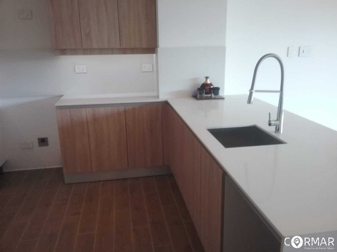 Rento apartamento NUEVO en Reserva Oakland z 10 - Miniatura 9