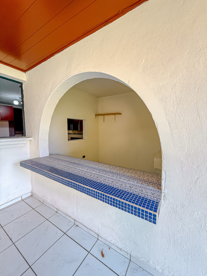 Casa con potencial comercial en Antiguo Cuscatlán - 9