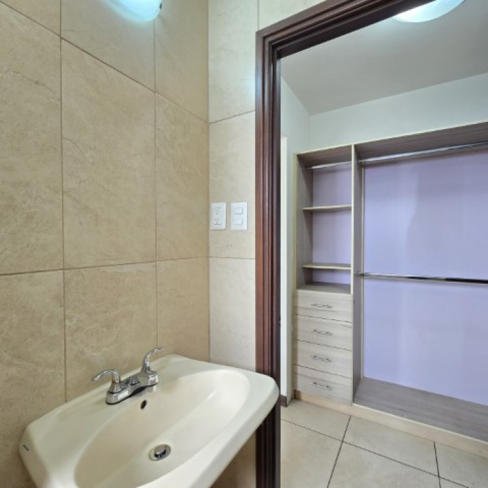 Apartamento en Alquiler Pórtico Zona 7 Guatemala - Miniatura 12