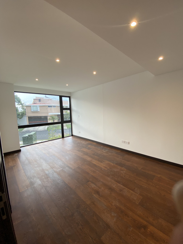 LUJOSO y EXCLUSIVO APARTAMENTO NUEVO EN VH2 - Miniatura 8