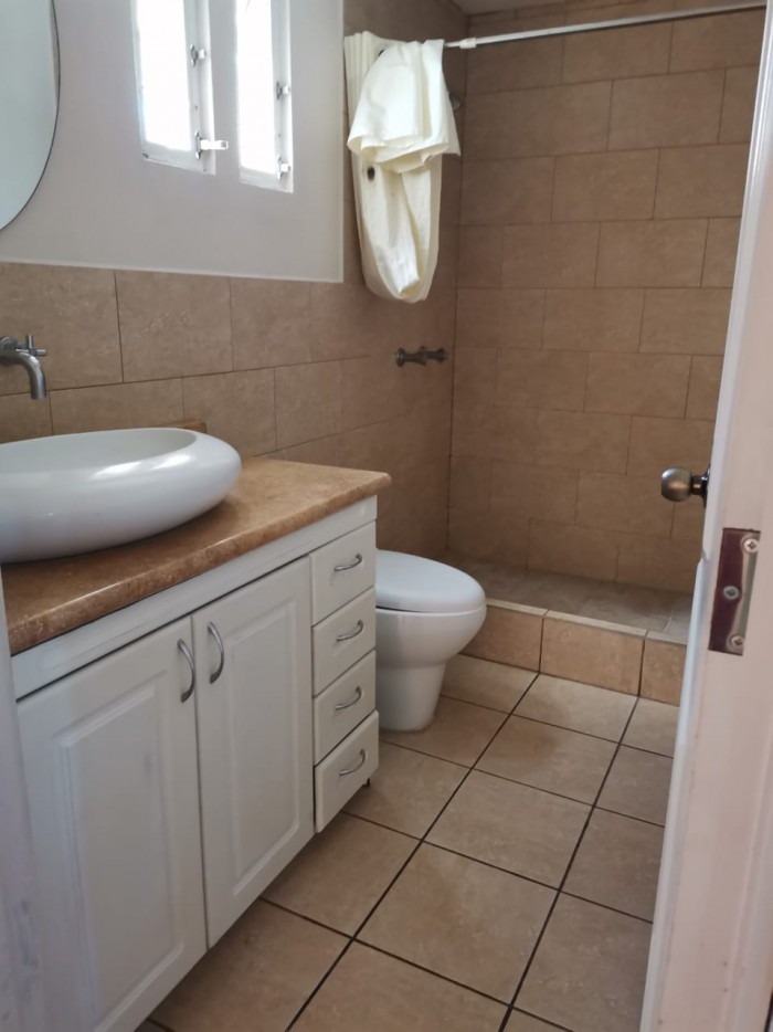 Rento casa de dos niveles en Condominio zona 15, VH.III — foto 7