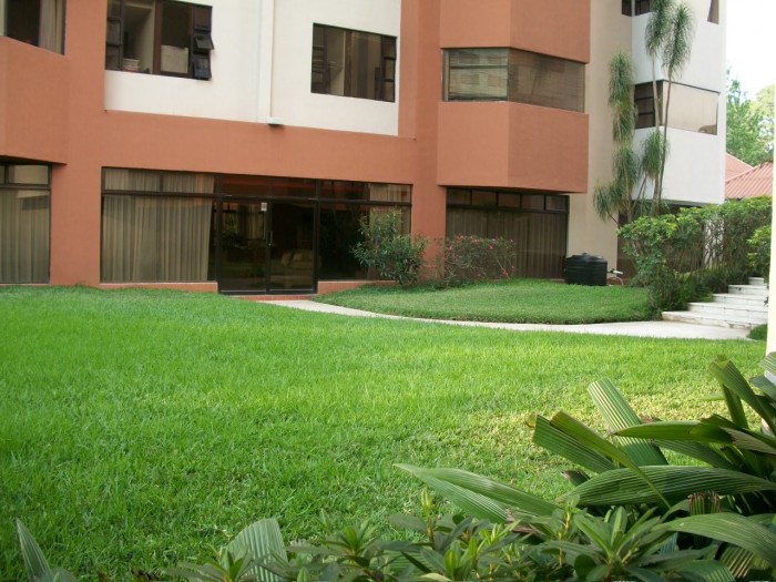 Alquiler de apartamento en edificio Zona 14 Guatemala - Miniatura 4