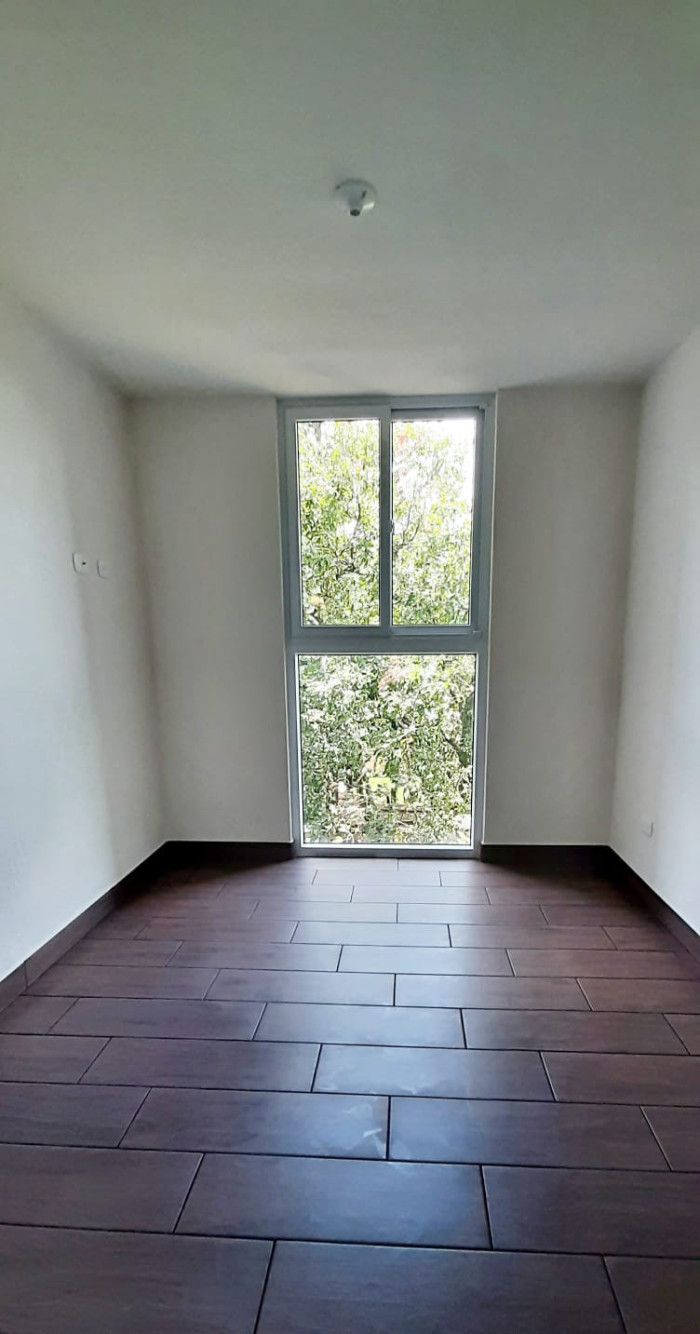Apartamento Económico en Venta en Zona 10 Mixco — foto 6