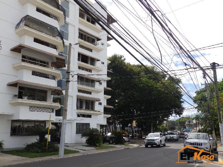Local Comercial de Alquiler los Jardines Metropolitanos — foto 4