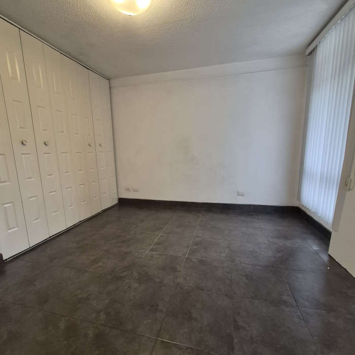 Apartamento semi amueblado renta zona 15 Vista Hermosa  - Miniatura 4