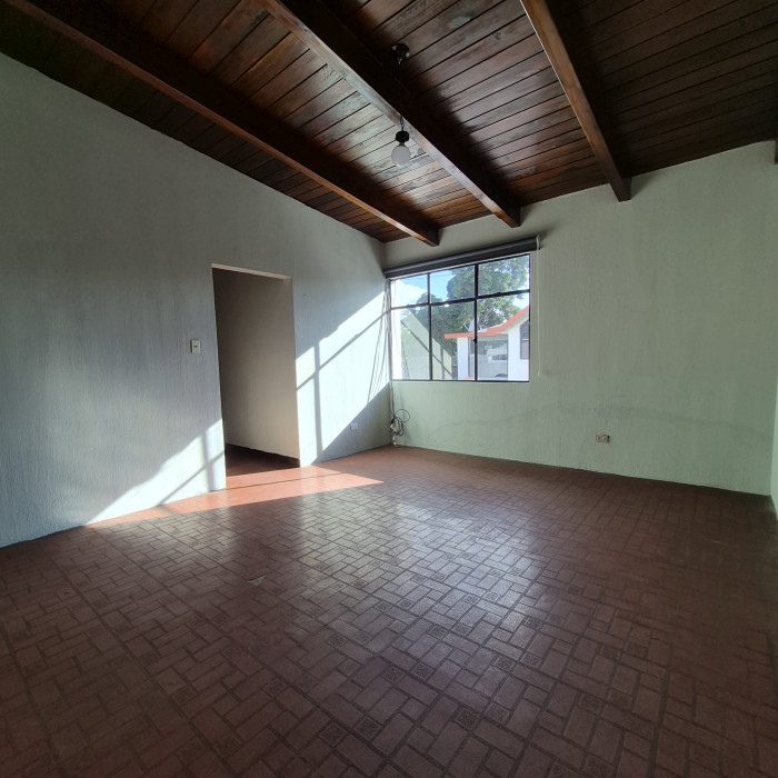 Casa en renta para oficinas zona 15 Vista Hermosa 1 - Miniatura 19