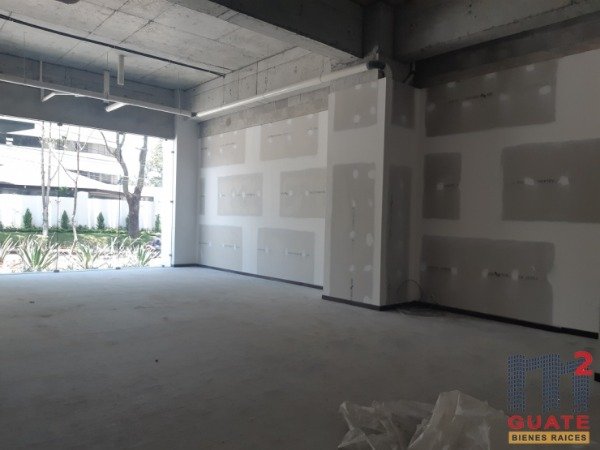 Local de 150 m2 de construcción en Renta, Zona 14 — foto 4