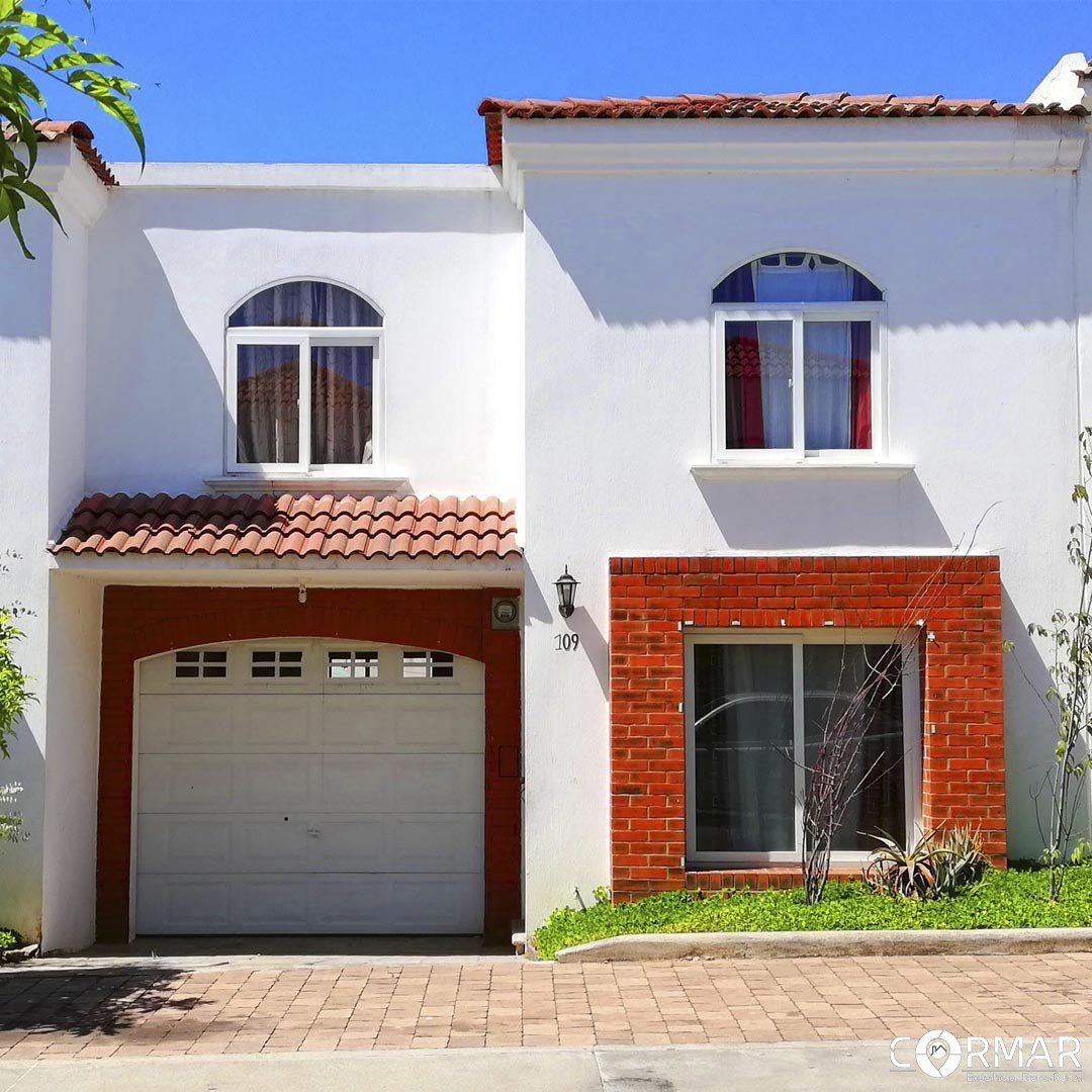 Casa en venta - HACIENDA DE LAS FLORES - Image 1