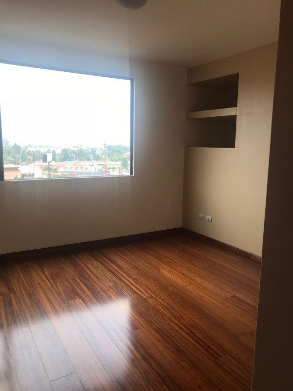 Vendo Apartamento zona 10, cerca Oakland Mall