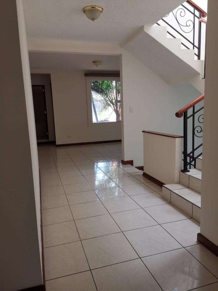 Casa en Venta y Renta Cañadas de Elgin Zona 13 - Miniatura 19
