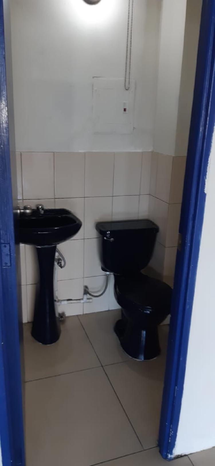 LOCAL COMERCIAL EN RENTA, ZONA 10 — foto 3