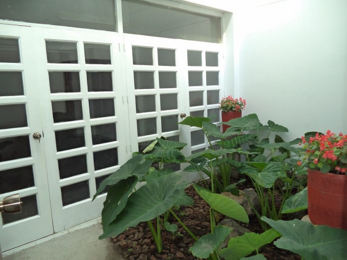 Renta casa para uso comercial en zona 13
