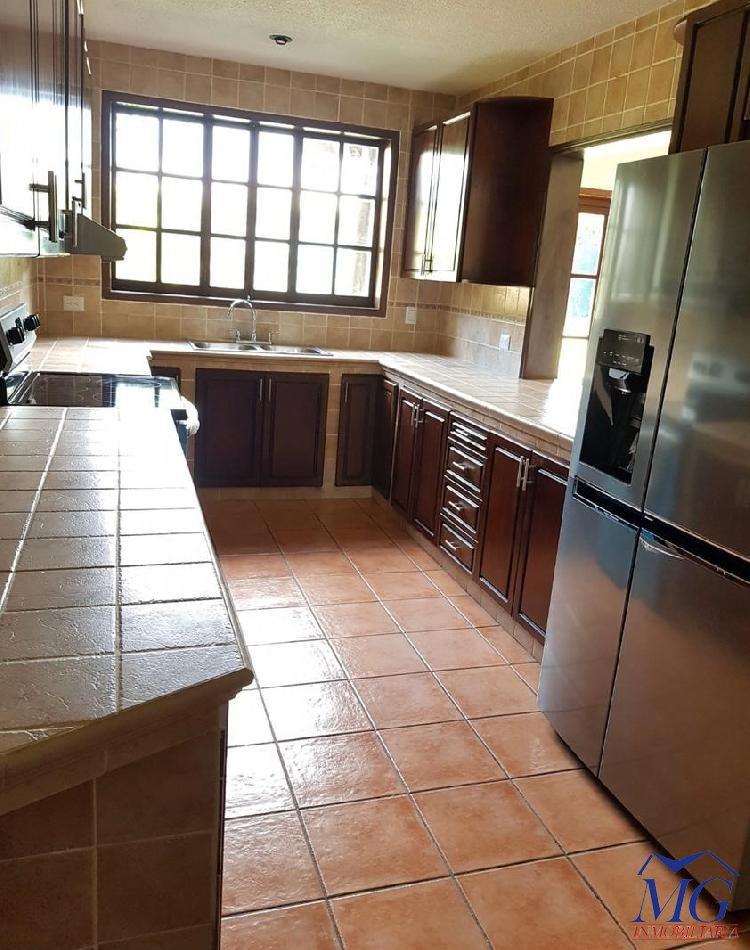 Casa en renta en zona 14, — foto 5