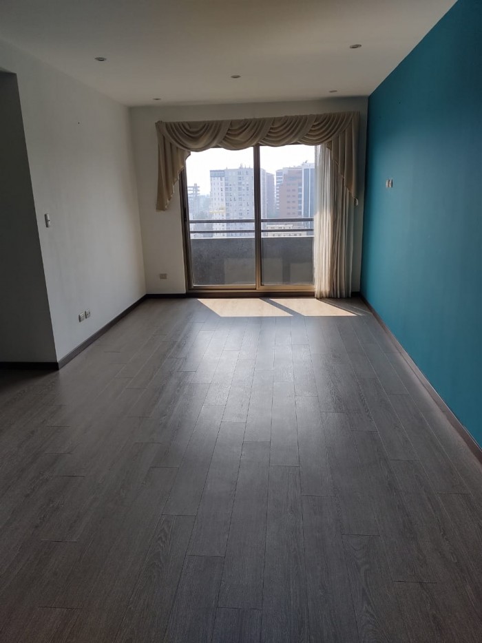 VENDO Apartamento en Neo, Zona 10 - Image 2