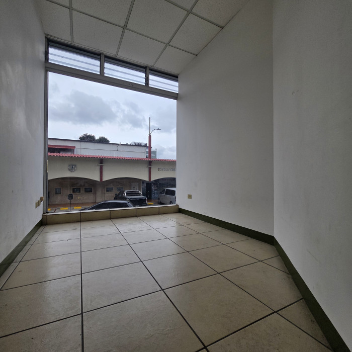 Local Comercial en RENTA en Avenida Las Americas Z.13 — foto 7
