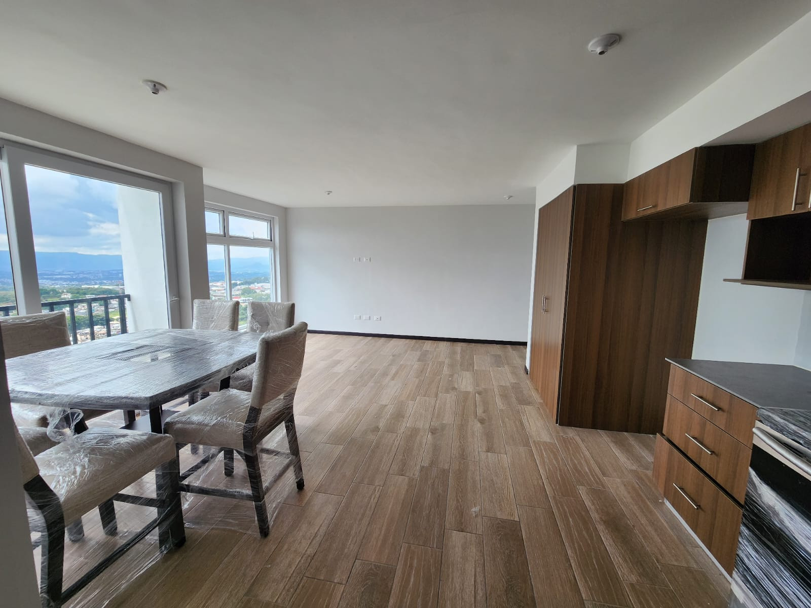 Renta de apartamento para estrenar, Sakai Apartamentos - Image 2