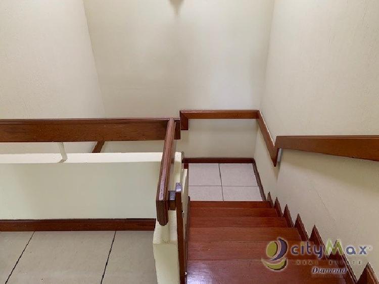 Casa en Condominio zona 10 atrás de Telefónica - Image 1