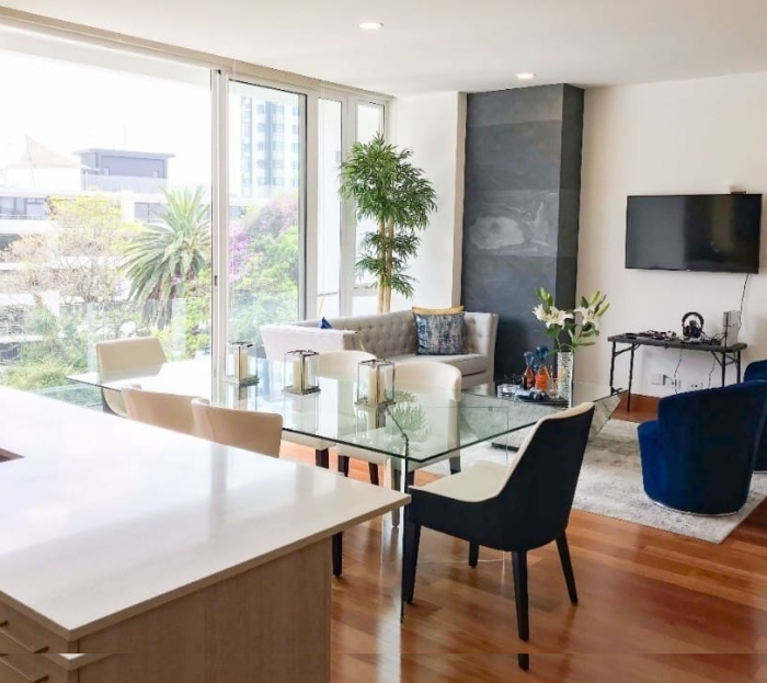 Venta de apartamento casi nuevo Edificio Itaca, zona 15 - Image 1
