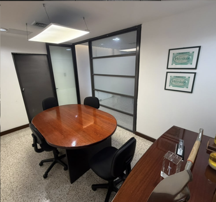 Alquiler Oficina en Zona 10 Las Margaritas — foto 4