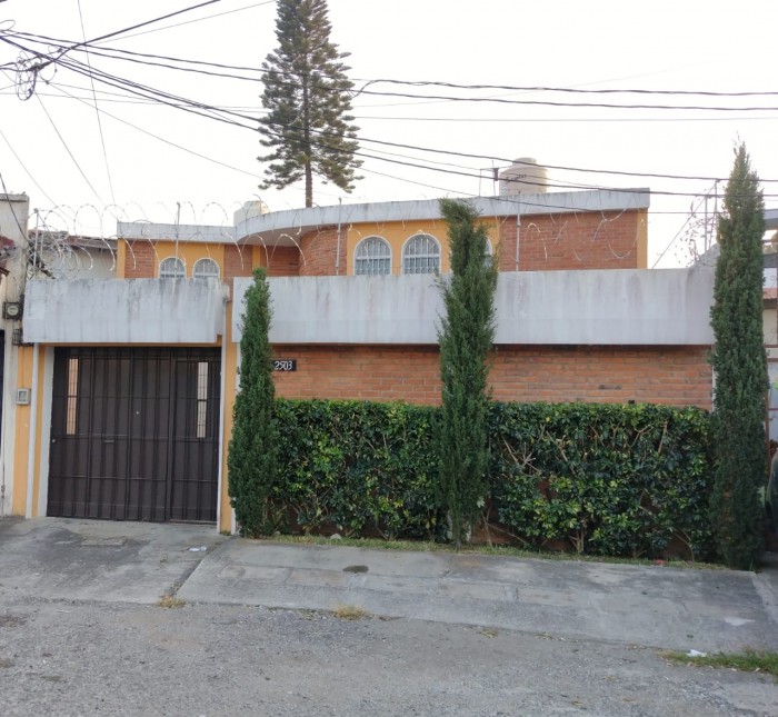 Casa en Venta, Kaminal Juyu 1 - Image 1