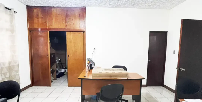 Casa en venta en garita Colonia Trinidad, zona 15 - Image 3