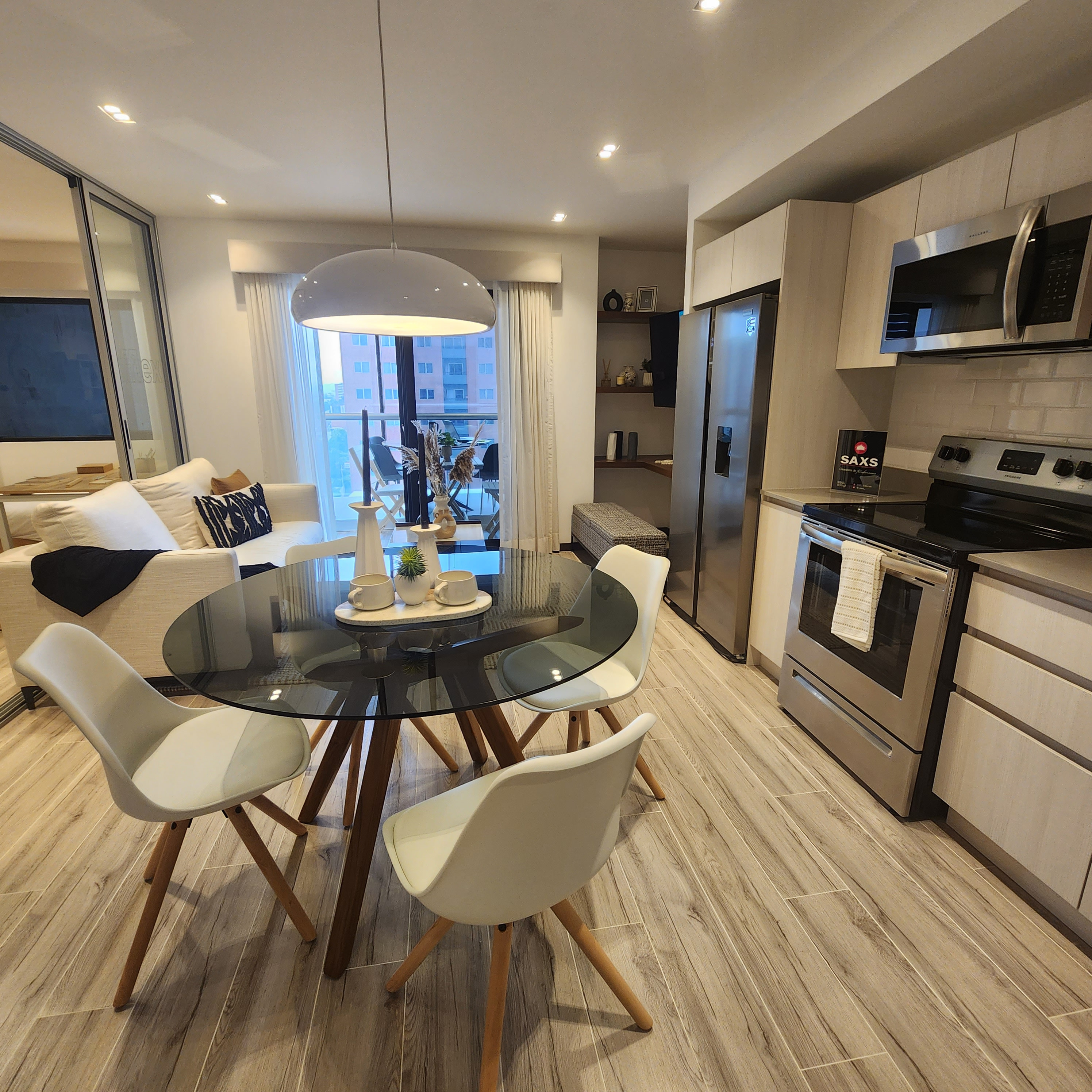 En Venta Apartamento Nuevo en Zona 10 Ciudad - Image 2