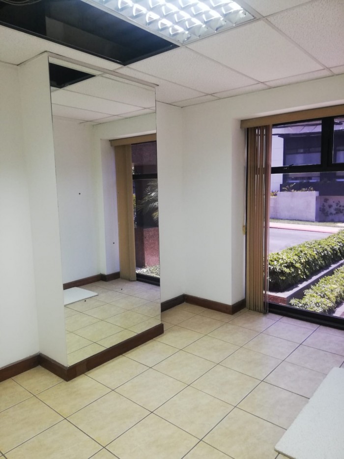 ALQUILO OFICINA EN ZONA 14 — foto 3