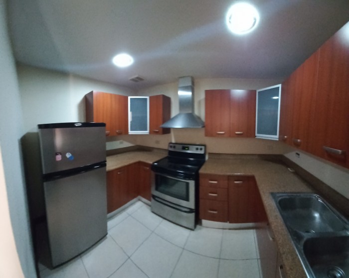 Apartamento en renta  en zona 10 cerca de 20 calle - Miniatura 8