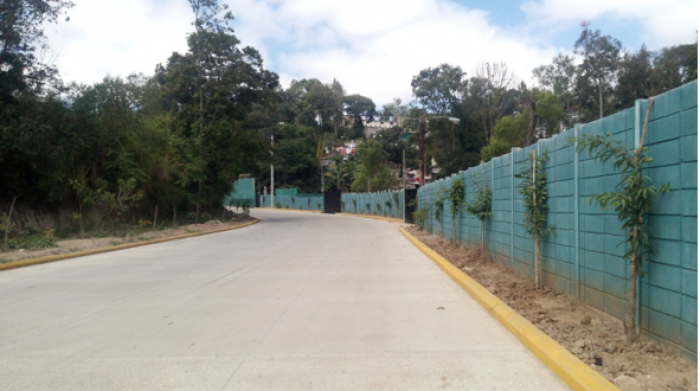 Terreno/Predio plano en renta en zona 17 Guatemala - Miniatura 2