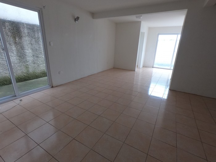 Venta/Compra Casa en San Cristóbal sector B1 - Image 1